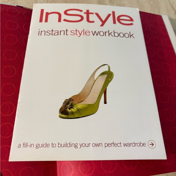 🎄$3 bundled InStyle Instant Style (Book) - Picture 8 of 10